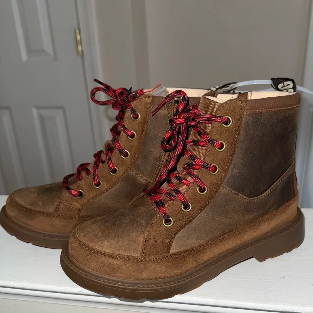 Ugg boys Robley Weather boots size 4